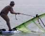 ridicarea velei de windsurfing